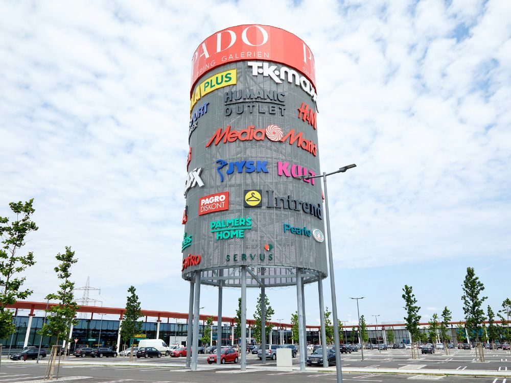 Advertisement pylon, Parndorf