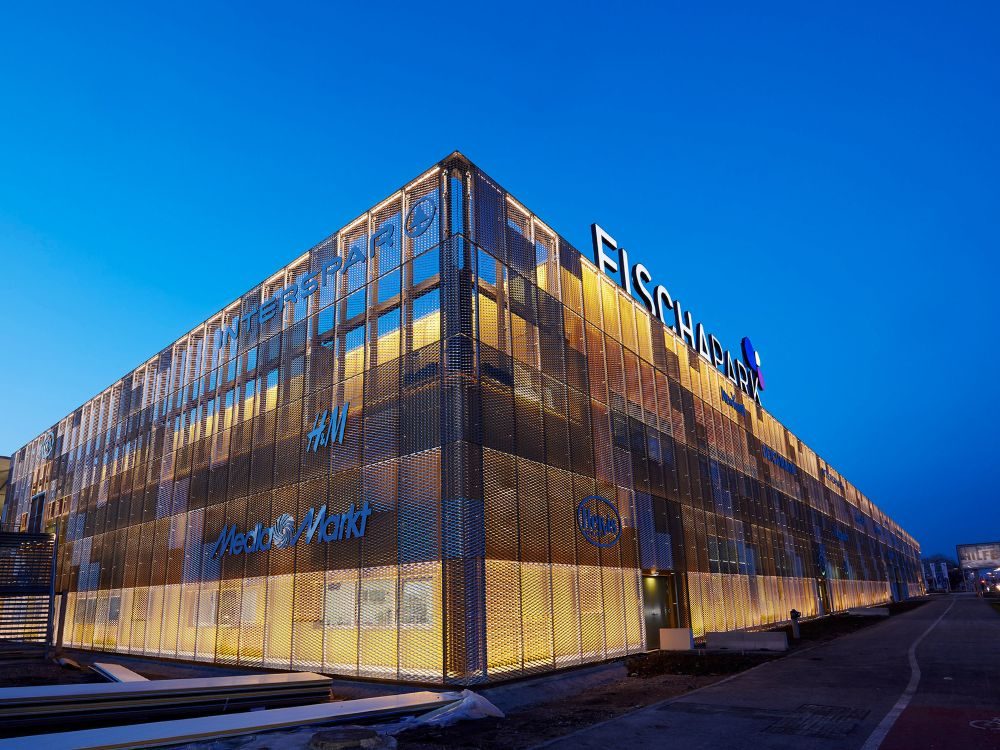 Streckmetall für Großprojekte - ProMetall Referenz EKZ Fischapark in Wiener Neustadt