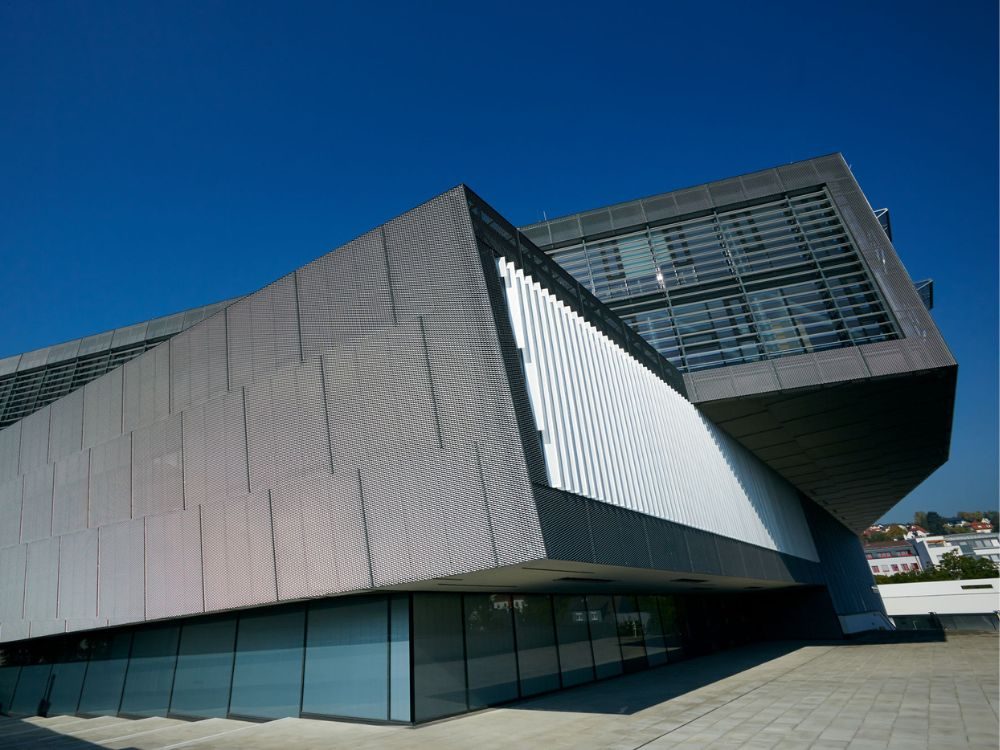 Streckmetall für Großprojekte - ProMetall Referenz KUZ Eisenstadt