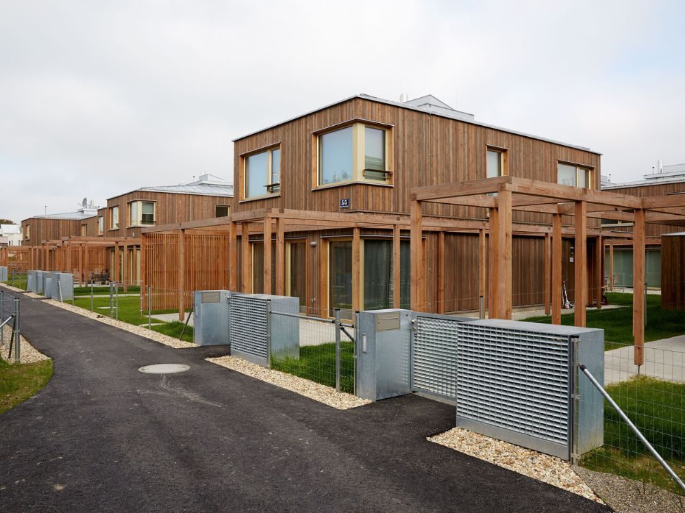 ProMetall Gitterroste im Einsatz als stilvoller Sichtschutzzaun.